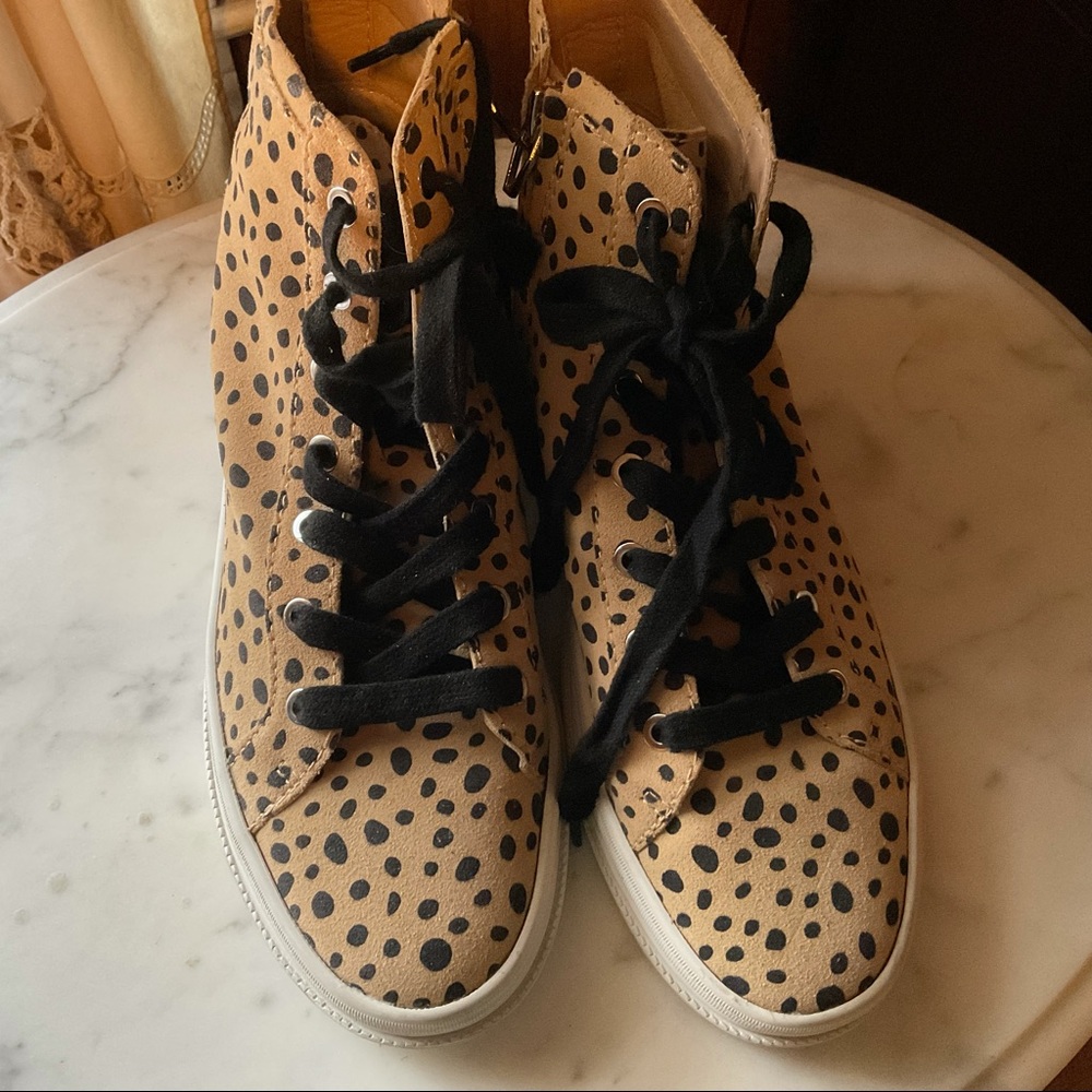 📌 Dolce Vita 📌 Sneaker Size 9